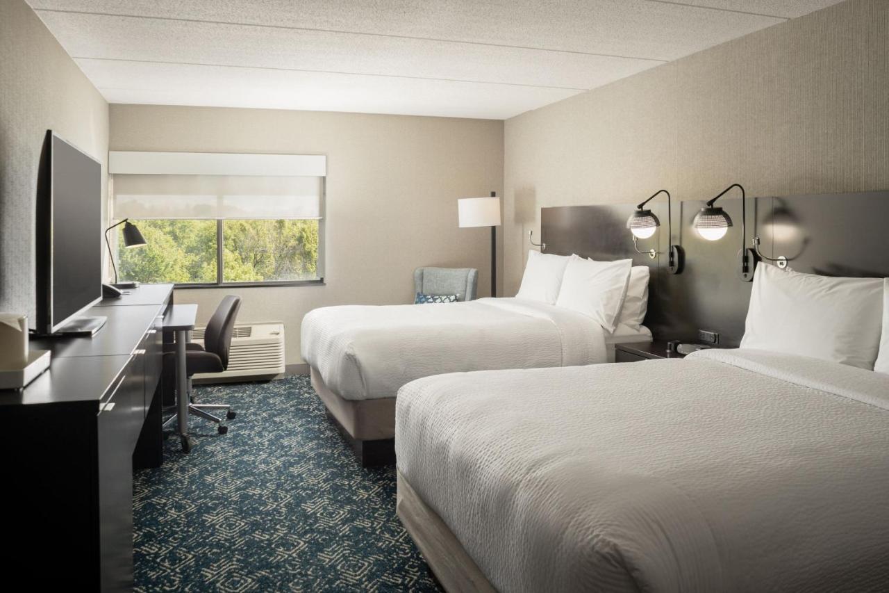 Four Points By Sheraton Milwaukee North Shore Brown Deer Exterior photo